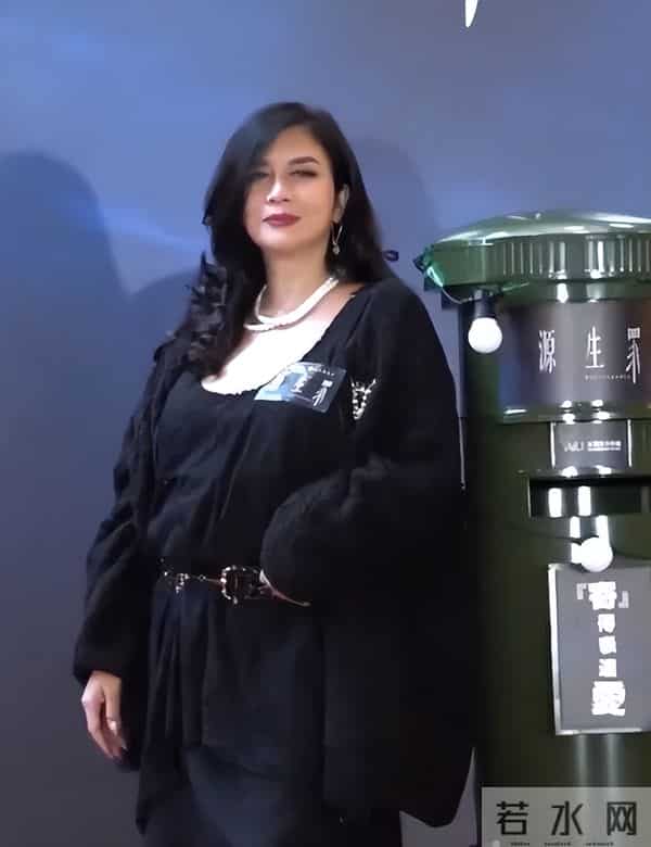 一代艳后吴家丽被成龙称为顶级美人,62岁220斤体重,仍美到勾人