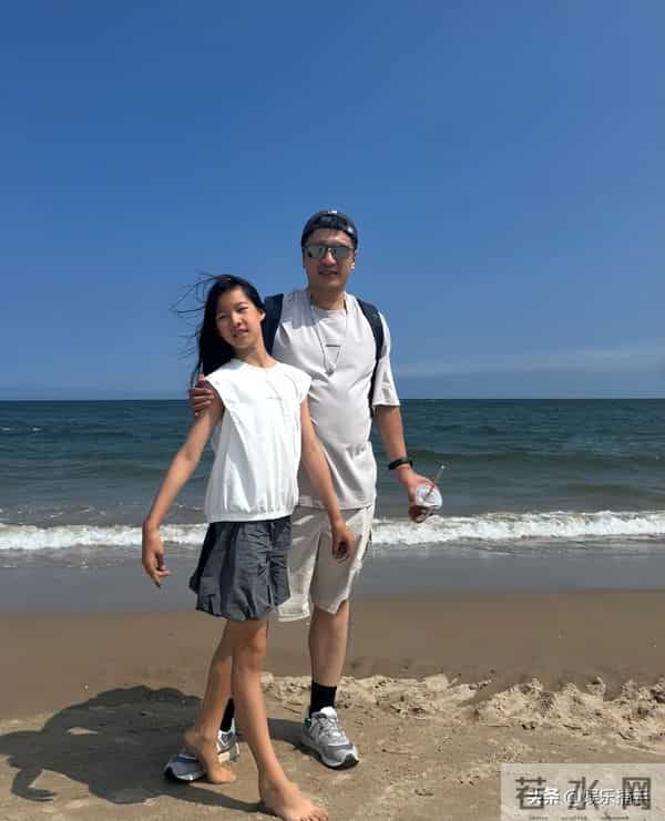 回旋镖砸中自己?张雪峰也没想到,一场演唱会让多年恩爱成了笑话