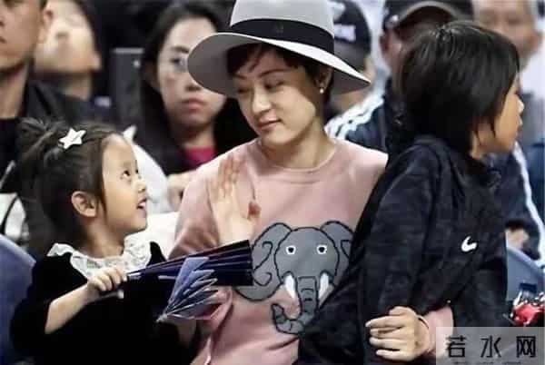 官媒亲宣!46岁邓超事业再攀高,全家移民传闻5个月前就不攻自破