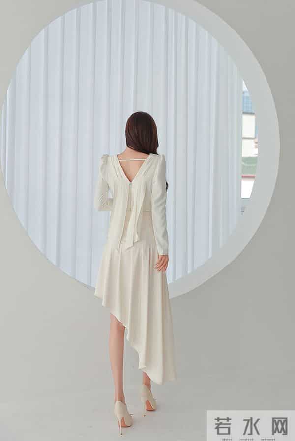 孙允珠——奶炫柔光真丝蕴彩鱼尾包臀裙