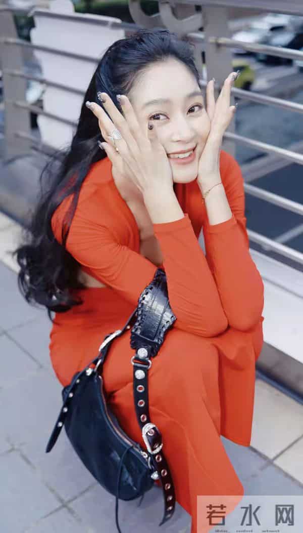 王媛可，肤白貌美：写真欣赏。