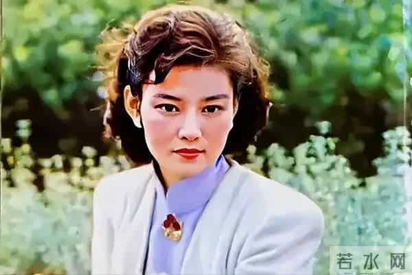 她13次拿下影后,无儿无女孤身一人,却在68岁时公开“表白”前夫