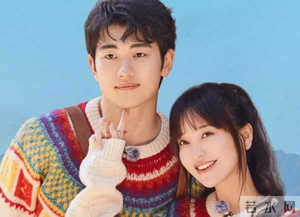 42岁金莎晒“闺房照”!穿Kitty猫睡衣似少女,孙丞潇拍的好可爱