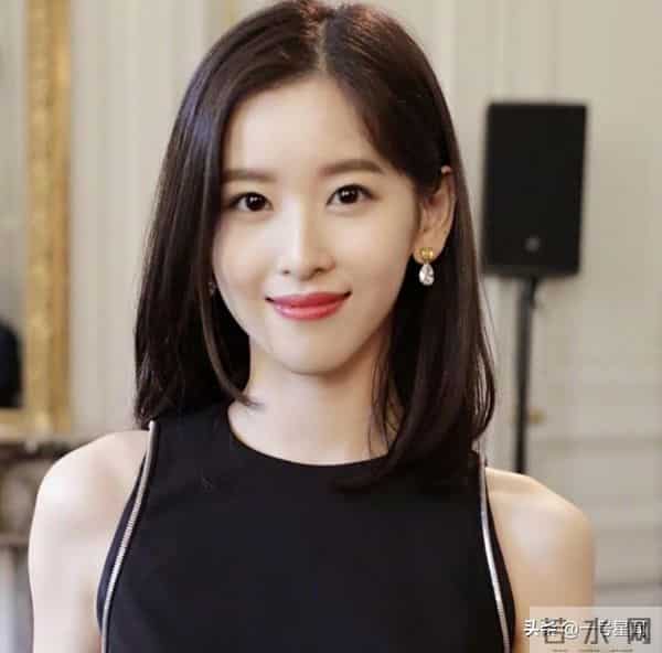 婚变风波不到半个月,31岁章泽天喜提新身份,担心的事还是发生了