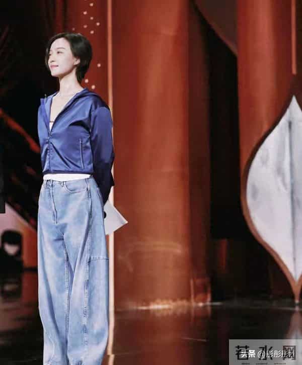 倪妮剪超短发亮相金鸡奖!俏皮利落秒变元气少女,网友:短发封神