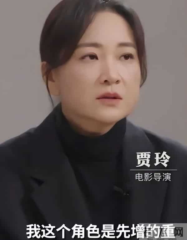 瘦到脱相？43岁的贾玲罕见露面，脸跨不平、又瘦又"颓"，令人唏嘘