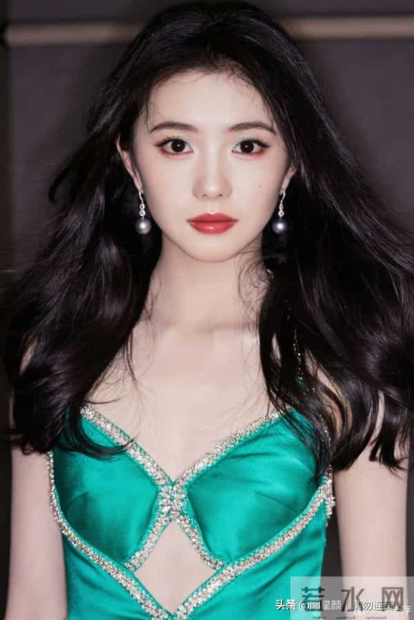 刘浩存 明眸皓齿 挡不住的清纯灵动 又白又美