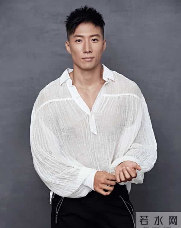 钱再多有什么用，76岁身家超30亿的洪金宝，仍要为儿子婚姻操碎心