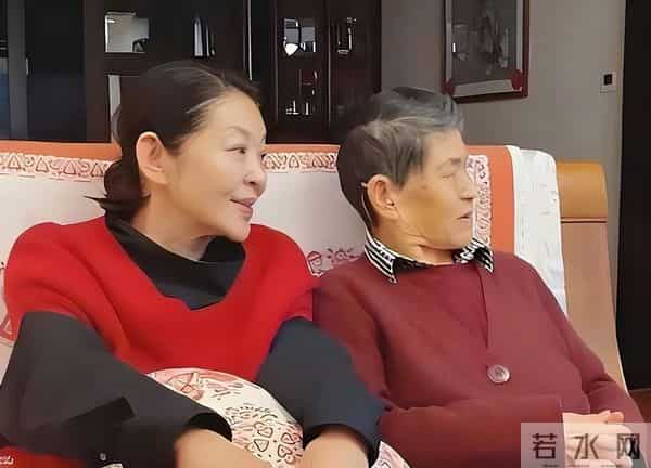 钱再多有何意义！66岁身家过亿的倪萍，还是要为儿子婚恋操破了心