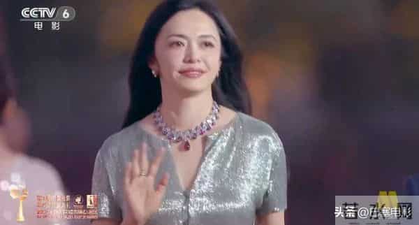 2025金鸡奖:千玺拿影帝,倪妮腰臀比惊人,辛芷蕾、关晓彤乱穿