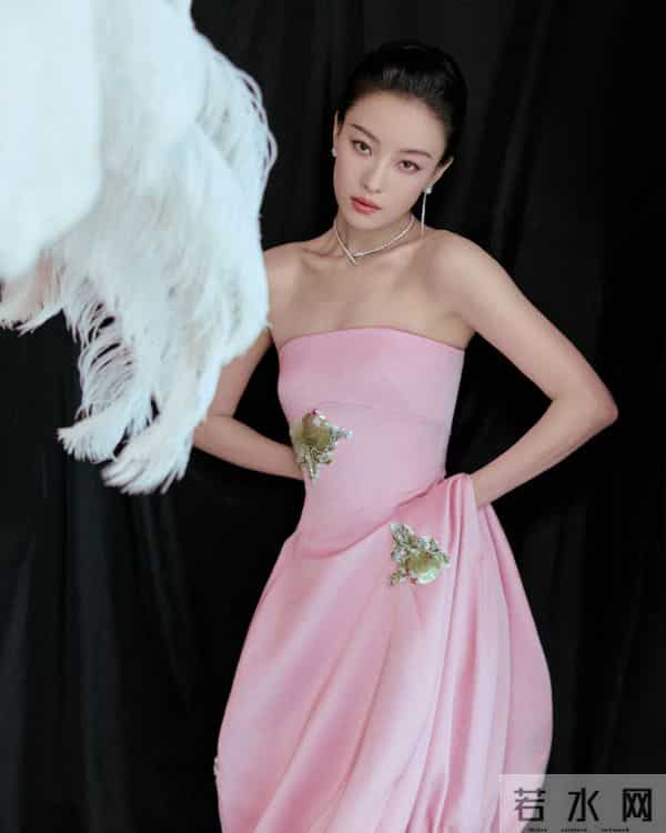 粉意盎然!倪妮美图赏析来啦