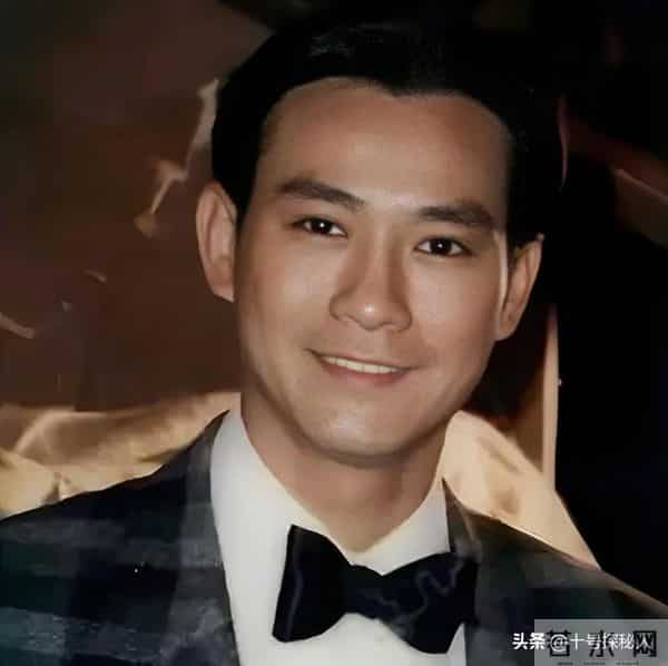 3段婚史4个女儿，靠妻上位却婚内出轨，曾抛妻弃女的他今过得怎样