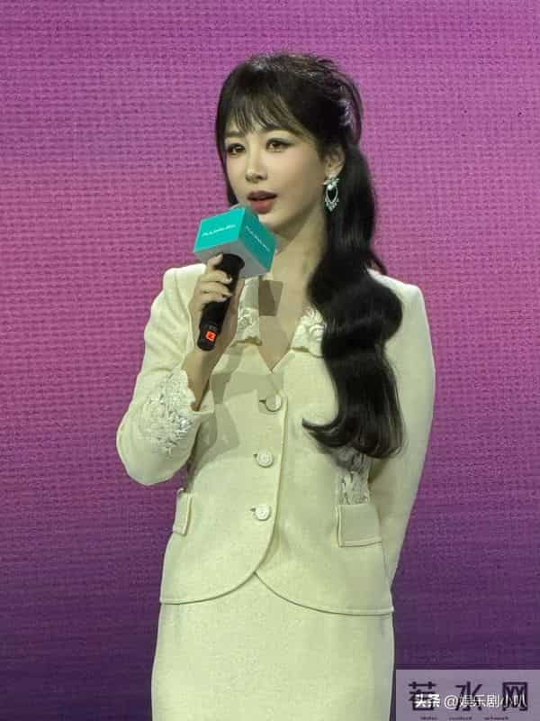 11.15新鲜事：杨紫、关晓彤、易烊千玺、迪丽热巴、倪妮、田曦薇