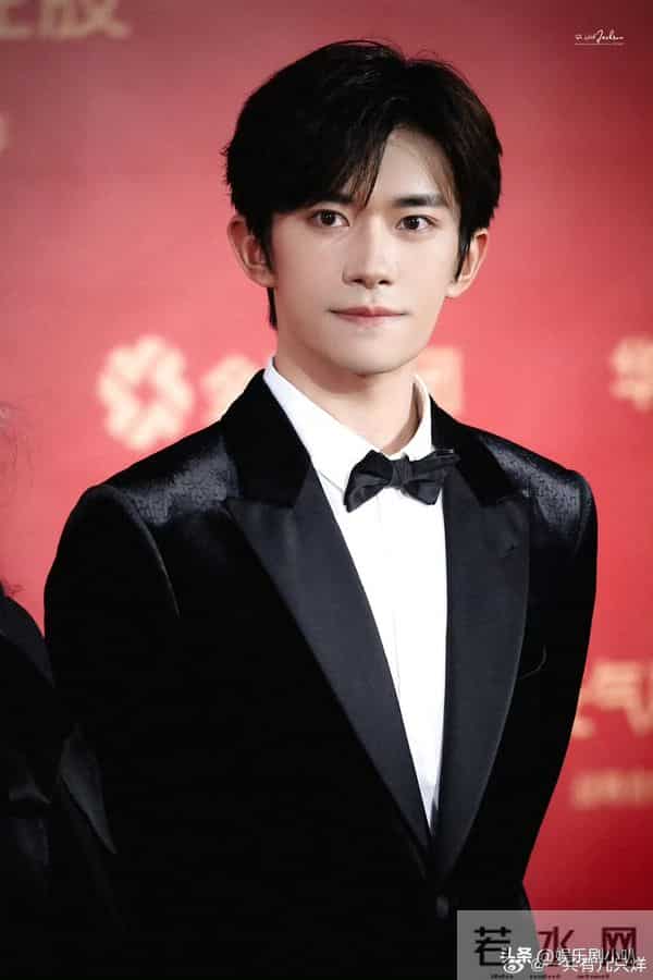 11.15新鲜事：杨紫、关晓彤、易烊千玺、迪丽热巴、倪妮、田曦薇