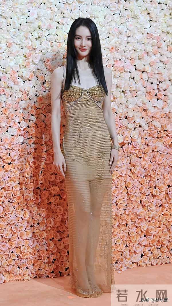 金晨|就问你看见这个高跟你迷不迷糊?谁能拒绝金晨这大长腿