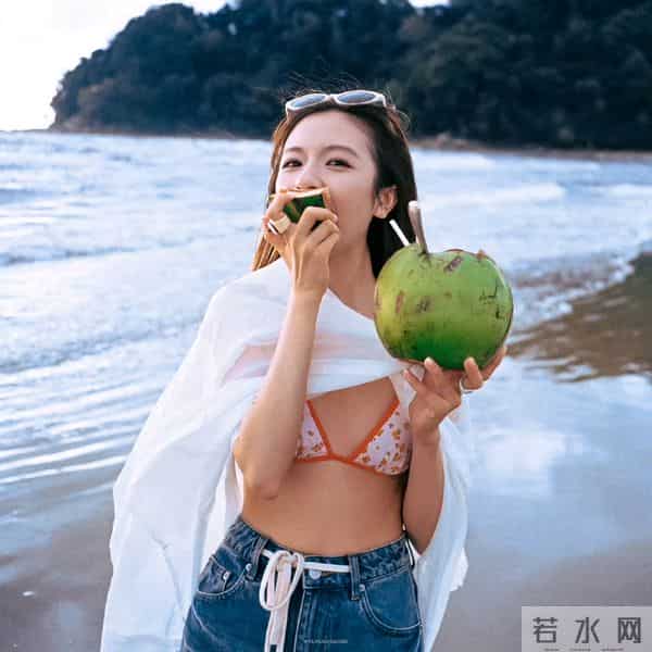 李兰迪——比基尼写真集欣赏