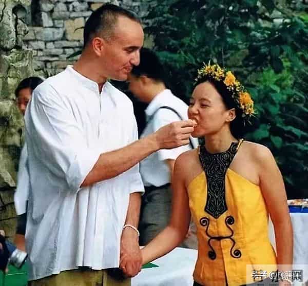 50岁龚琳娜选择深山独居，离婚后重新活出自我，成功走出悲伤