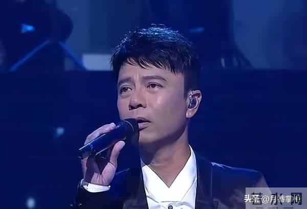 57岁李克勤家丑曝光！妻弟欠千万外债，一个败家子拖累全家