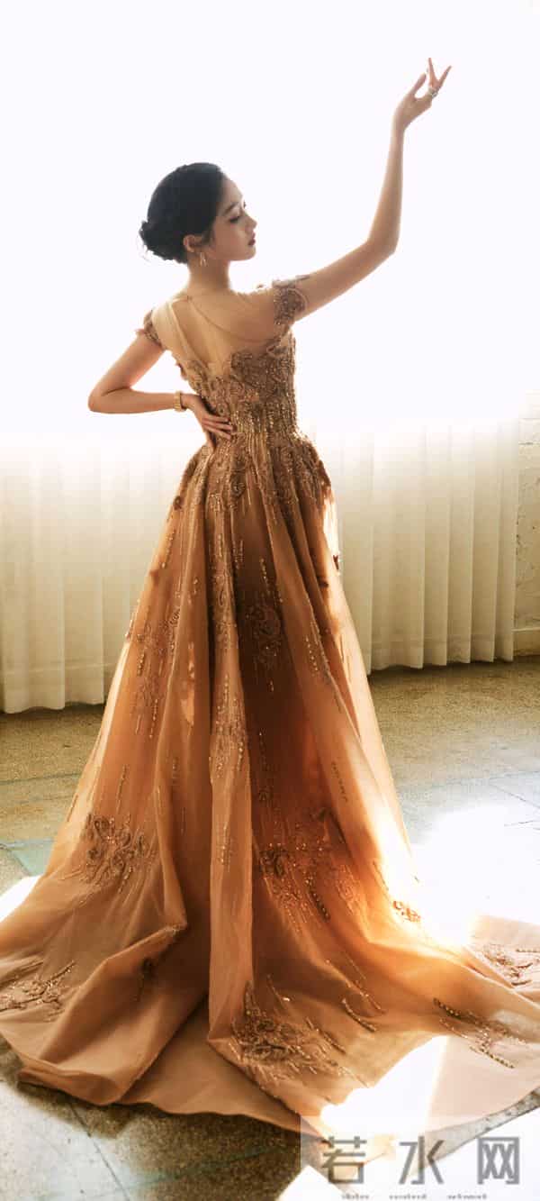 美女壁纸第1438期—关晓彤