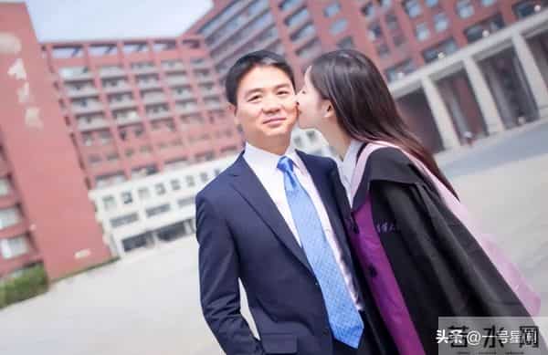 婚变风波不到半个月,31岁章泽天喜提新身份,担心的事还是发生了