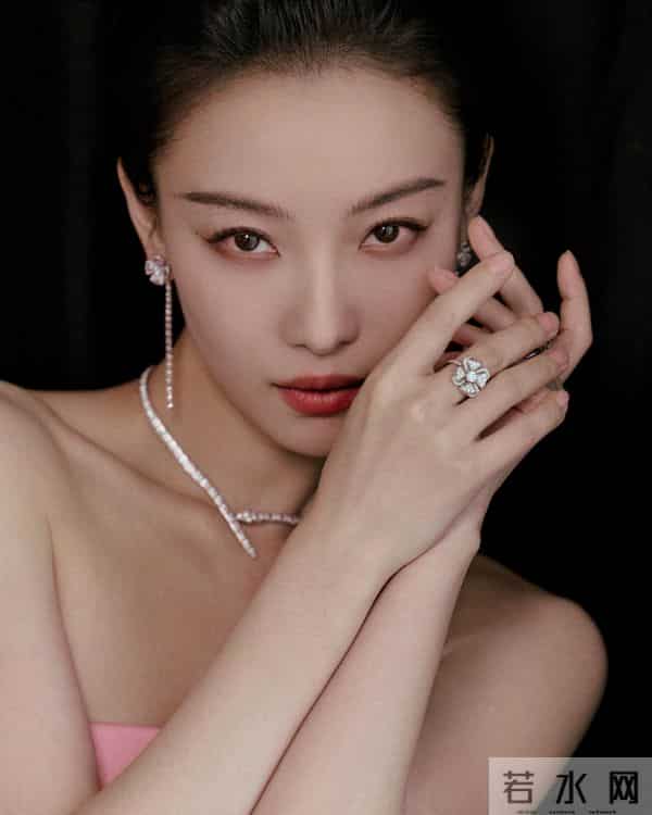 粉意盎然!倪妮美图赏析来啦