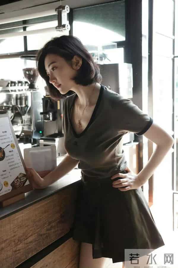 没想到景甜的身材这么深藏不漏