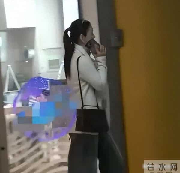 李小萌曝光近况,王雷财力彻底藏不住了,怪不得他被称为“戏霸”