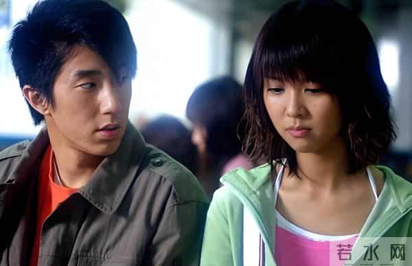 “香港最后一个天后”，被拍到和黑人出入酒店，如今44岁孤身一人