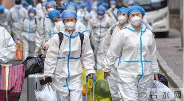 吃中国饭砸中国碗！扬言要让中国向世界道歉的阿丘，如今活成这样