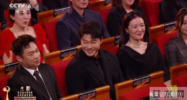 2025金鸡奖:千玺拿影帝,倪妮腰臀比惊人,辛芷蕾、关晓彤乱穿