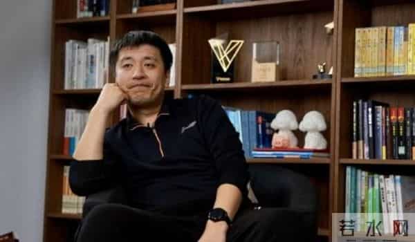 演唱会一幕惹祸，张雪峰被骂半个月，本人紧急回应！