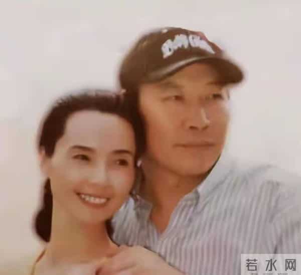 从春晚爆红到销声匿迹,靠着小品出名的他,如今过得怎么样?