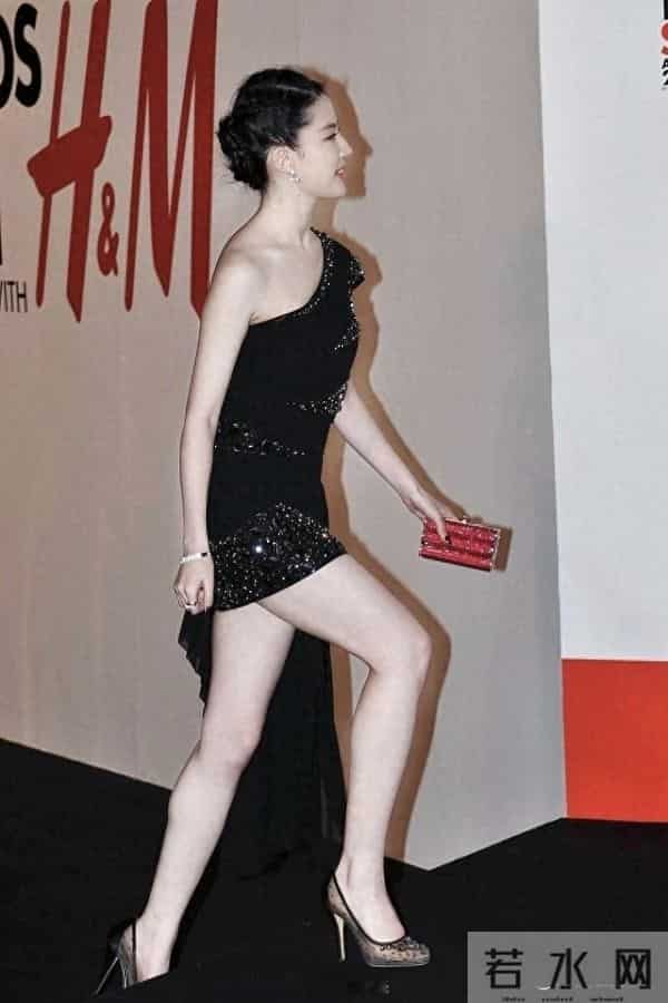 刘亦菲那大白腿老长老长了