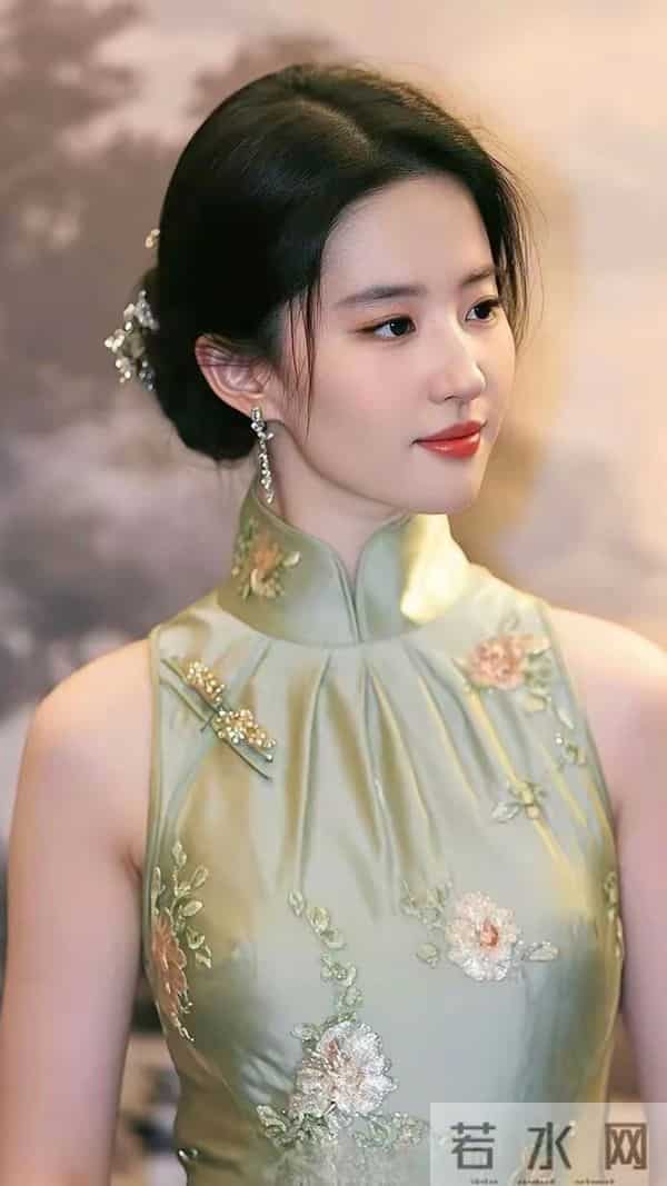 刘亦菲驾驭多元旗袍：温婉与明艳交织的国风颜值盛宴