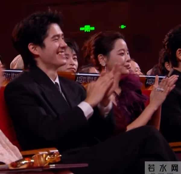 24岁的易烊千玺,成为金鸡奖最年轻影帝,刷新刘烨保持21年的记录