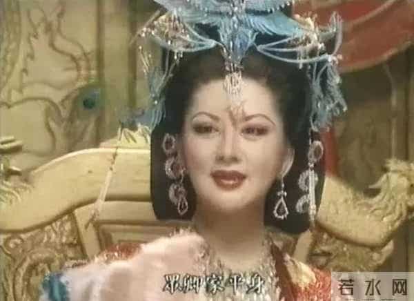 因美貌被克林顿接见!这位中国美妇,惊艳时光28年,却拒绝爱情