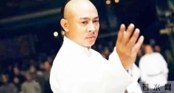 换心还是换血?62岁的李连杰脱衣自证,让人担心的事还是发生了