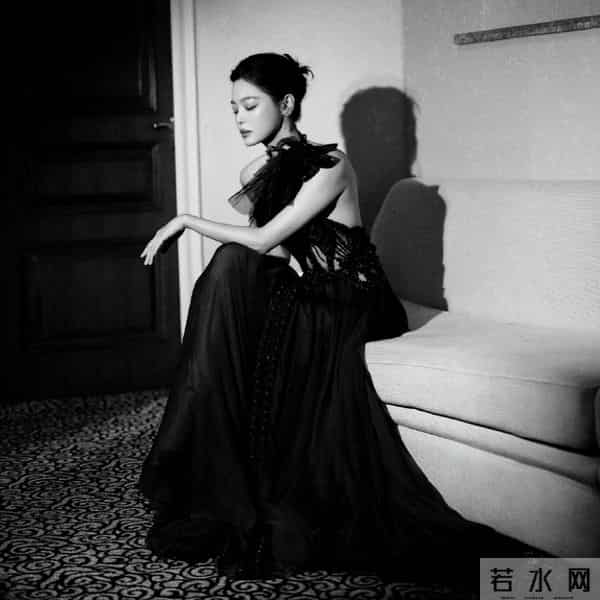 蒋梦婕金鸡女神美出圈!陈都灵惊艳宋佳优雅,看到关晓彤:爱了!