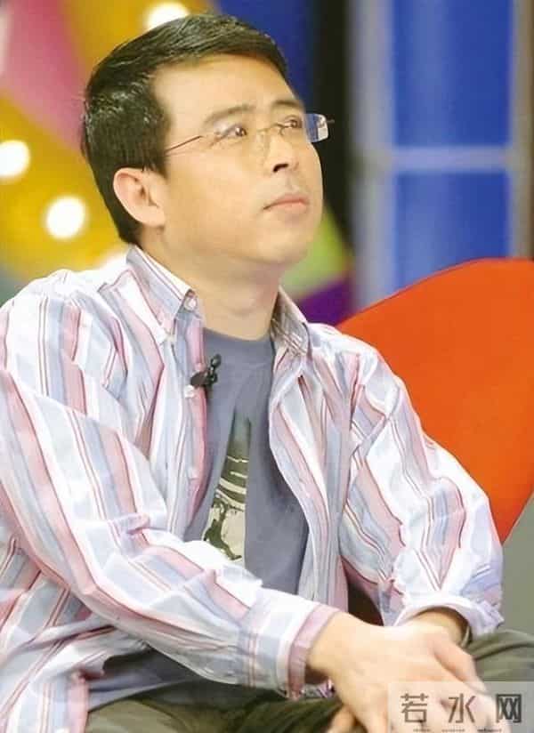 吃中国饭砸中国碗！扬言要让中国向世界道歉的阿丘，如今活成这样