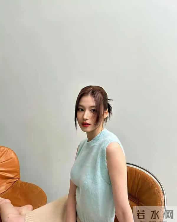 谁懂啊!sana老婆藏不住的好身材!超模也不过如此吧!