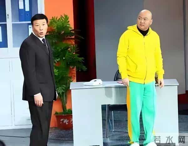 从春晚爆红到销声匿迹,靠着小品出名的他,如今过得怎么样?