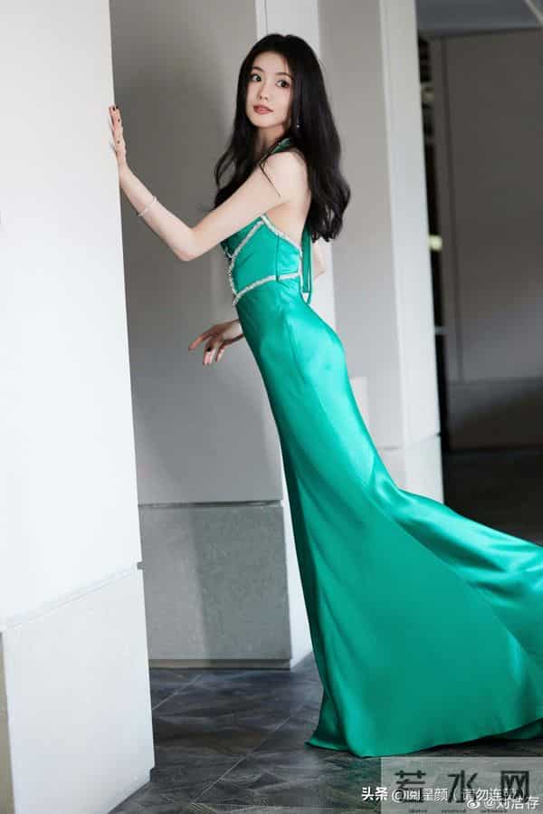 刘浩存 明眸皓齿 挡不住的清纯灵动 又白又美