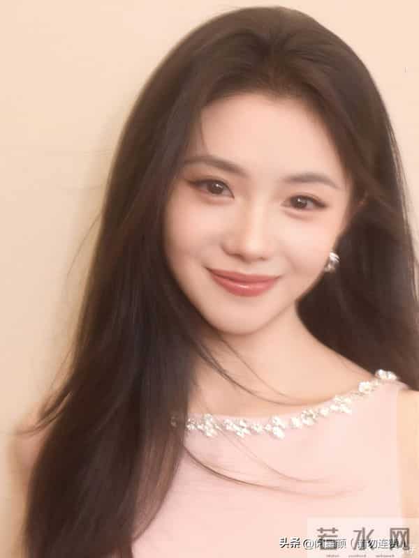 刘浩存 明眸皓齿 挡不住的清纯灵动 又白又美