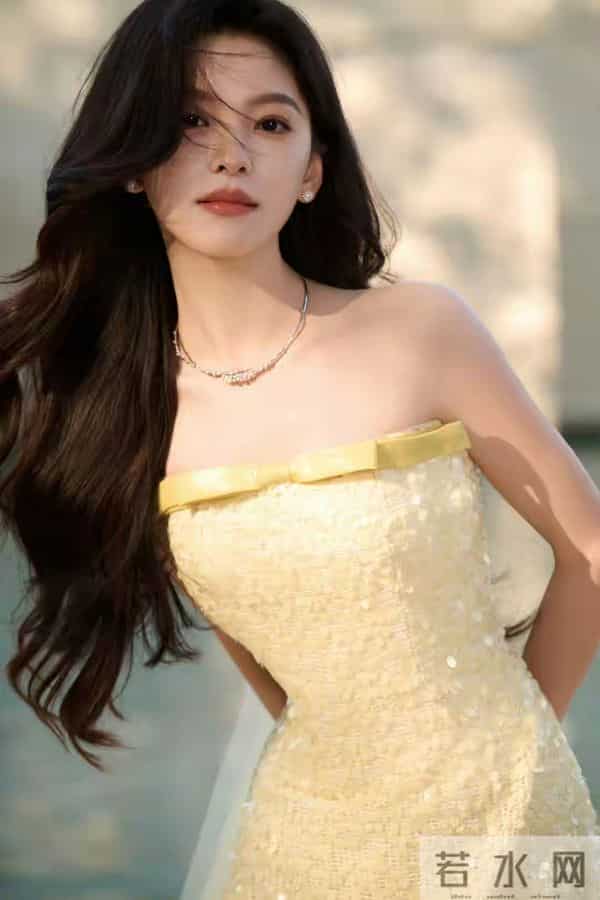 章若楠的经典选美瞬间,你无不感慨大自然造物之神奇!