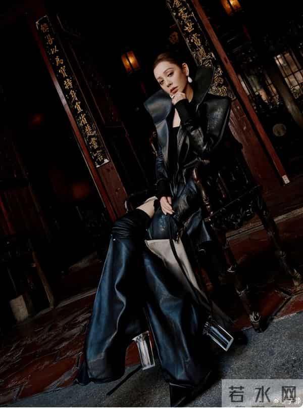 金鸡奖红毯女星争奇斗艳，40多岁姐姐美翻了，20多岁小花还得努力