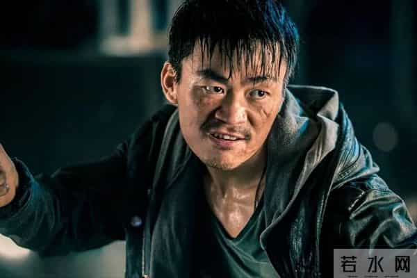 王宝强机场生图帅出新高度，最后受益的却是王一博