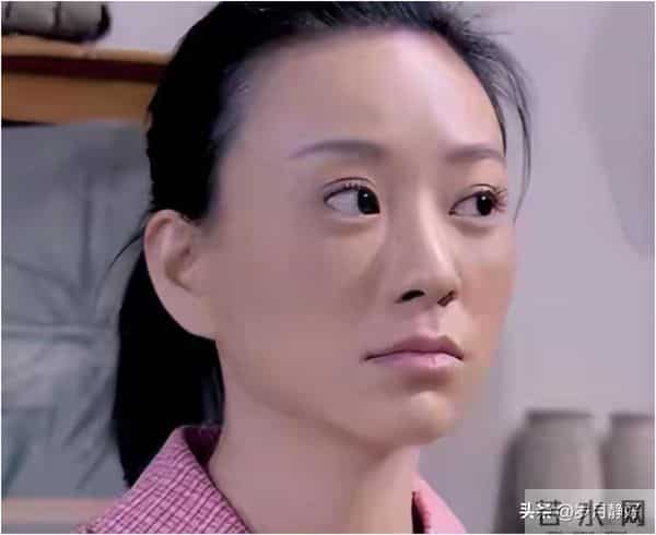 她美过刘晓庆，却选择下嫁给穷小伙，婚后毁容成面瘫，如今怎样了
