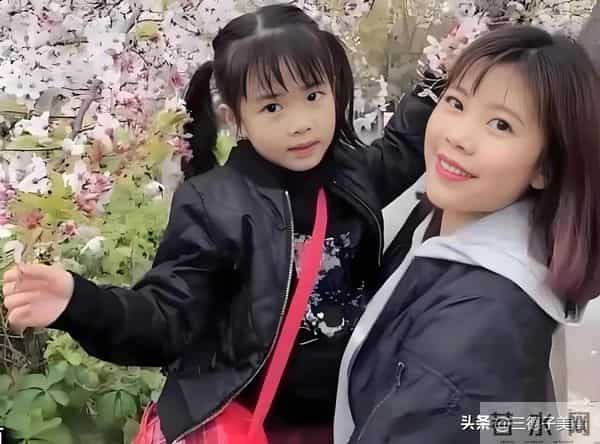 她是珠江台最红主持人之一，拒为相亲老公离职，结婚生女恩爱如初