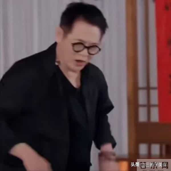 婚变传闻 5 月后，51岁洪天明哽咽谢妻子，洪金宝的先见之明应验了