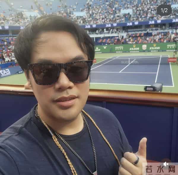 钟镇涛35岁长子晒生活近照，身材复胖手脚粗壮，远离家人长居上海